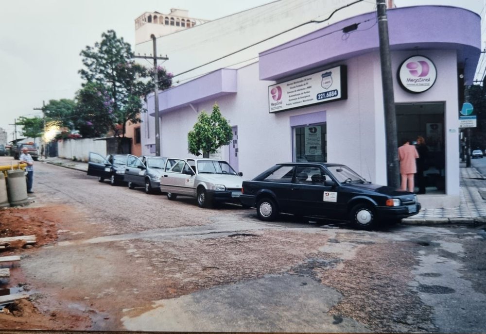 Sede da MegaSinal na Rua Moreira César, já atuando em segurança eletrônica